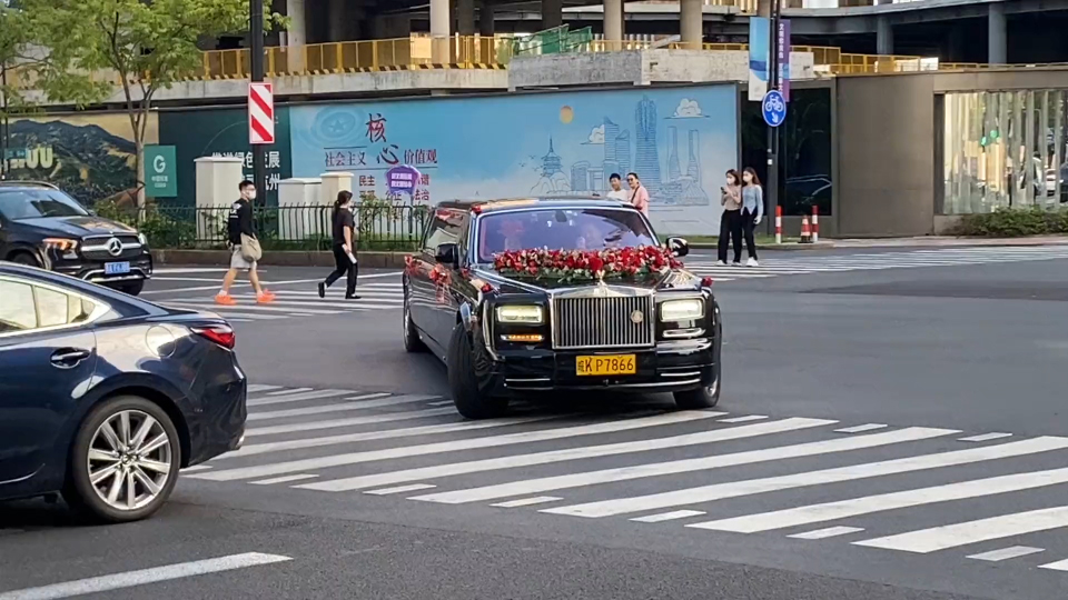 79劳斯莱斯幻影加长